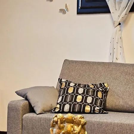 Ak Homes, A Due Passi Da Orio