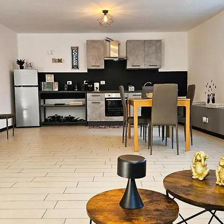 Ak Homes, A Due Passi Da Orio