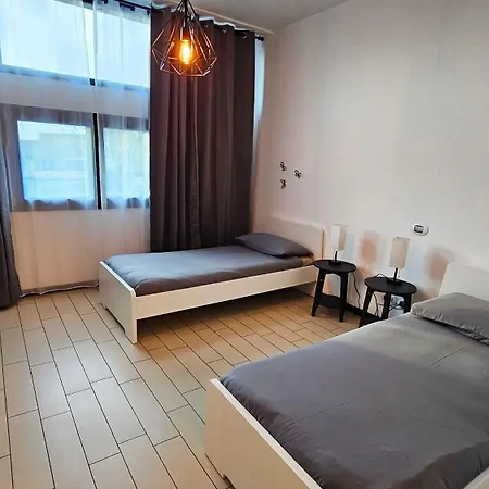 Ak Homes, A Due Passi Da Orio
